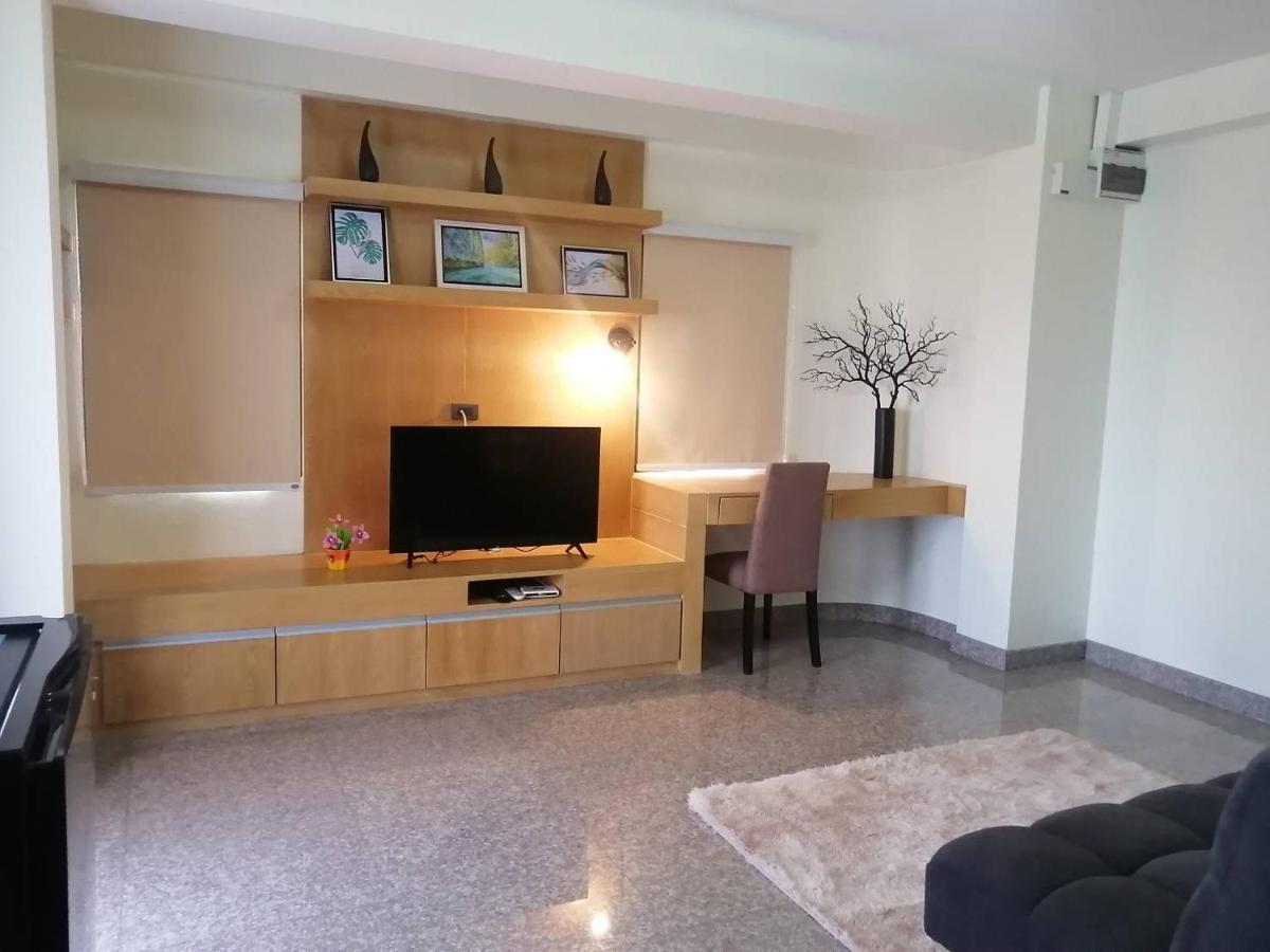 The Route Sriracha Hotel And Residence Ban Laem Chabang Екстериор снимка