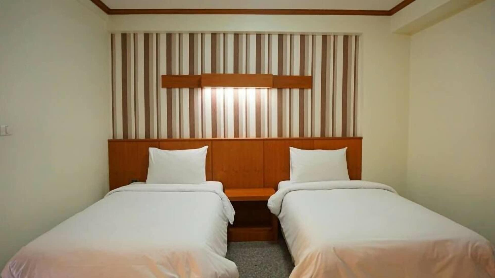 The Route Sriracha Hotel And Residence Ban Laem Chabang Екстериор снимка