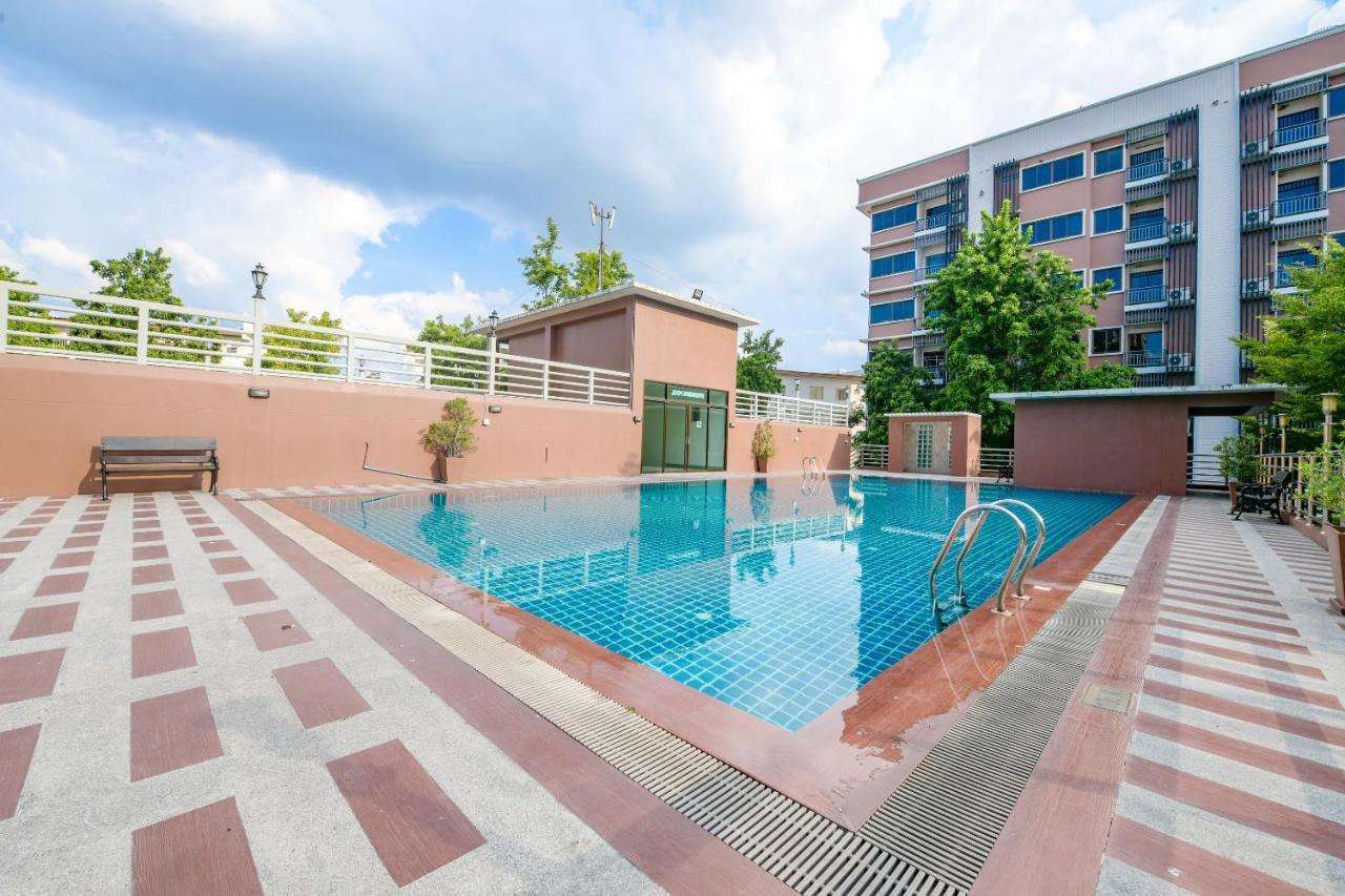 The Route Sriracha Hotel And Residence Ban Laem Chabang Екстериор снимка